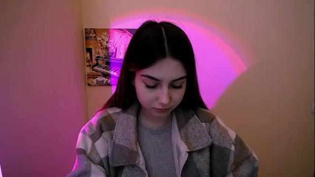Image 3 of lili_magic Stream on Chaturbate on 8 days ago