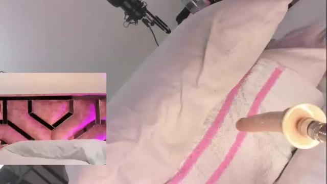 Image 10 of lili_monn Stream on Chaturbate on 8 days ago