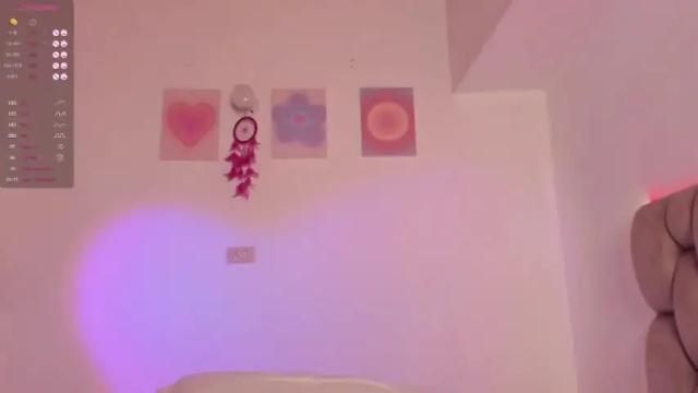 Image 11 of lili_torres Stream on Chaturbate on 21 months ago