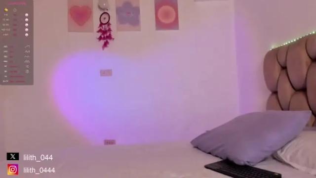 Image 8 of lili_torres Stream on Chaturbate on 19 months ago