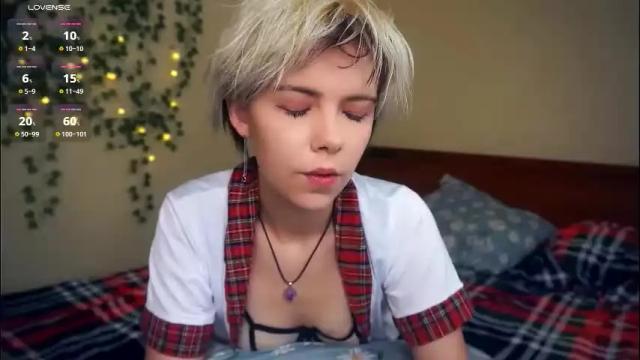 Image 2 of liliandaniels Stream on Chaturbate on 18 days ago