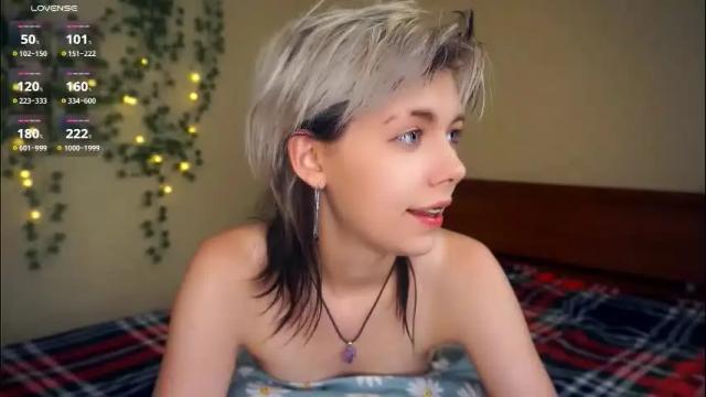 Image 12 of liliandaniels Stream on Chaturbate on 8 days ago