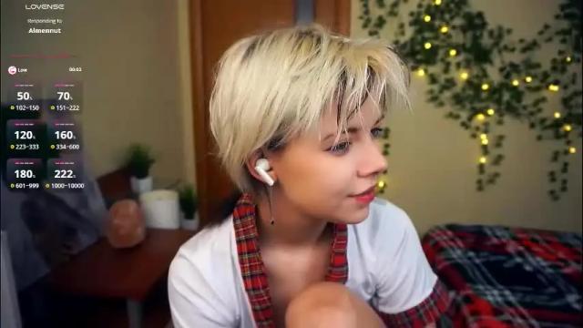 Image 2 of liliandaniels Stream on Chaturbate on 1 month ago