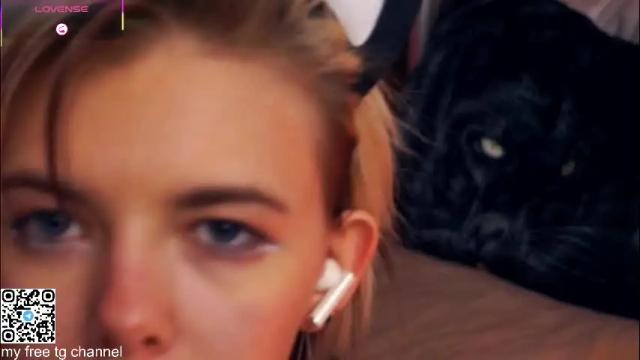 Image 10 of liliandaniels Stream on Chaturbate on 11 days ago