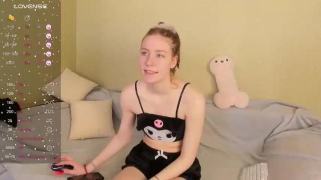 Image 3 of lilianlahot Stream on Chaturbate on 14 months ago