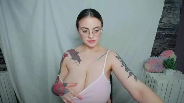 Image 10 of liliaterenzi_ Stream on Chaturbate on 1 month ago