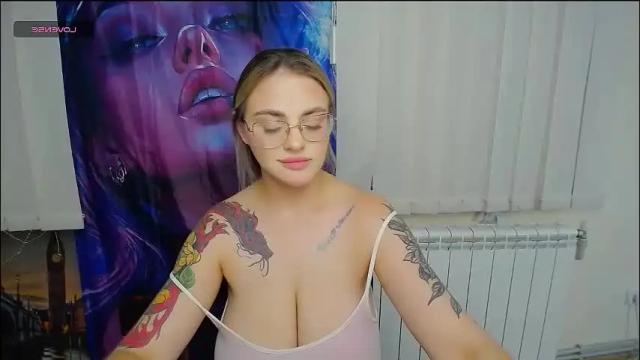 Thumbnail 3, liliaterenzi_'s Stream at Chaturbate, 2 months ago