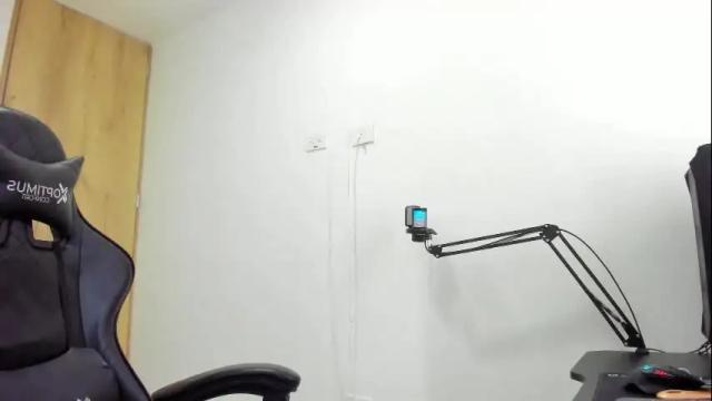 Image 11 of lilicarter_1 Stream on Chaturbate on 2 months ago