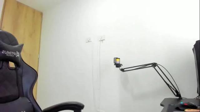 Image 12 of lilicarter_1 Stream on Chaturbate on 2 months ago