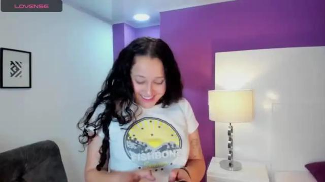 Image 6 of lilie_sunshine Stream on Chaturbate on 20 months ago
