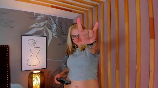Image 3 of lilie_sunshine Stream on Chaturbate on 20 months ago