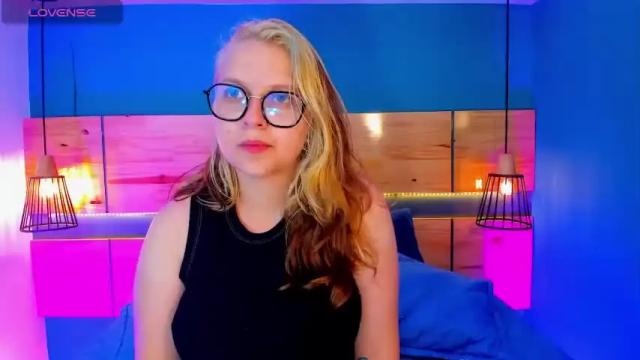 Thumbnail 1, lilie_sunshine's Stream at Chaturbate, 20 months ago
