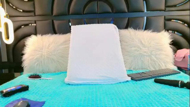 Image 10 of lilifox18 Stream on Chaturbate on 6 months ago