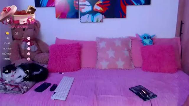 Image 12 of lilii_smith Stream on Chaturbate on 14 months ago