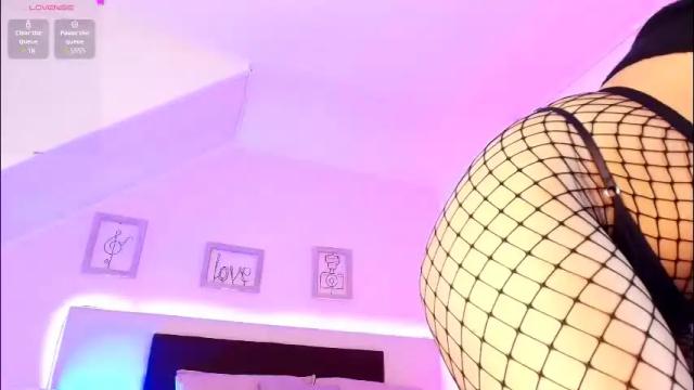 Image 10 of liliith_savett Stream on Chaturbate on 25 days ago