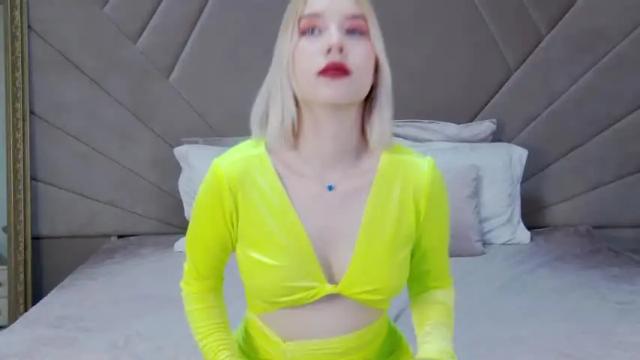 Image 7 of lililinn Stream on Chaturbate on 13 months ago