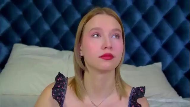 Image 10 of lililinn Stream on Chaturbate on 2 months ago