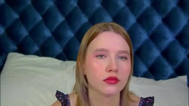 Image 12 of lililinn Stream on Chaturbate on 2 months ago