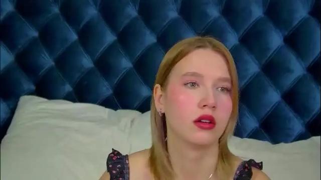 Image 6 of lililinn Stream on Chaturbate on 2 months ago