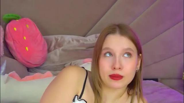 Image 11 of lililinn Stream on Chaturbate on 2 months ago