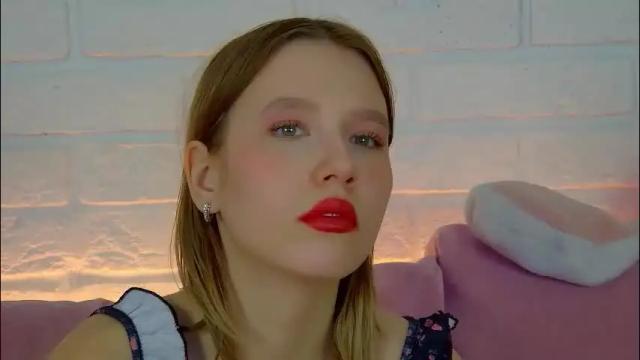 Image 10 of lililinn Stream on Chaturbate on 2 months ago