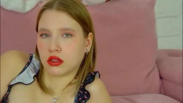 Image 6 of lililinn Stream on Chaturbate on 2 months ago