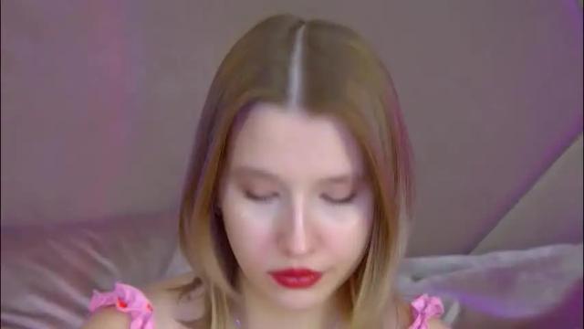 Image 12 of lililinn Stream on Chaturbate on 2 months ago