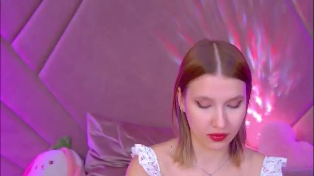 Image 7 of lililinn Stream on Chaturbate on 2 months ago