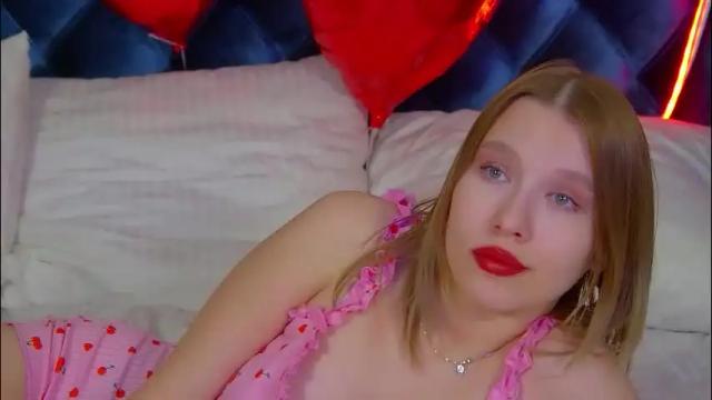 Image 4 of lililinn Stream on Chaturbate on 2 months ago