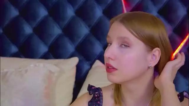 Image 2 of lililinn Stream on Chaturbate on 1 month ago