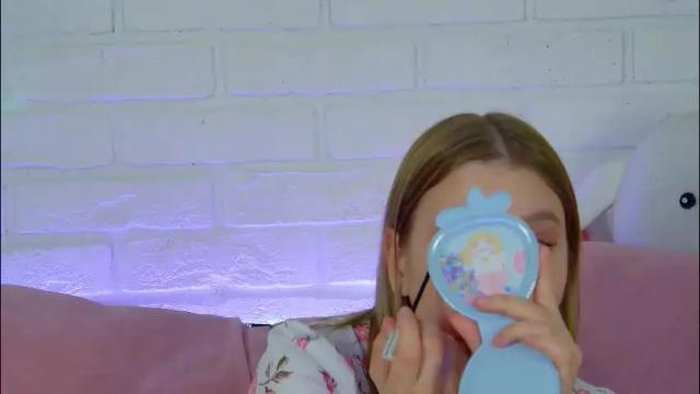 Image 3 of lililinn Stream on Chaturbate on 1 month ago