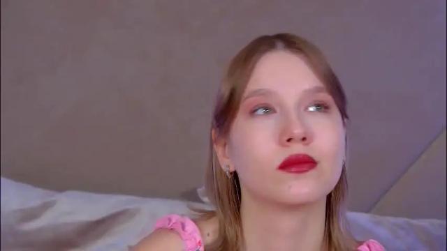 Image 3 of lililinn Stream on Chaturbate on 1 month ago