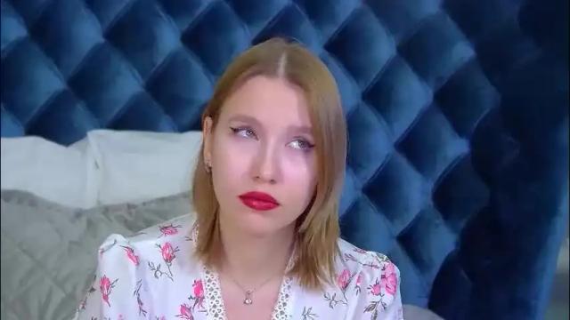 Image 4 of lililinn Stream on Chaturbate on 1 month ago