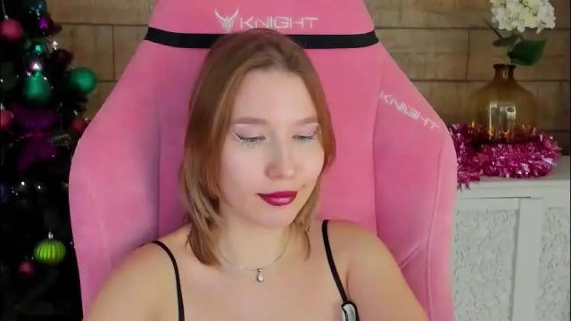 Image 3 of lililinn Stream on Chaturbate on 1 month ago