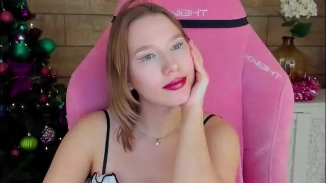 Image 4 of lililinn Stream on Chaturbate on 1 month ago