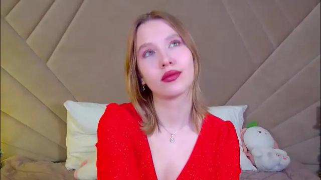 Image 4 of lililinn Stream on Chaturbate on 9 hours ago