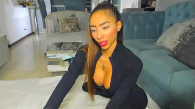 Image 3 of lilipinkette Stream on Chaturbate on 16 days ago