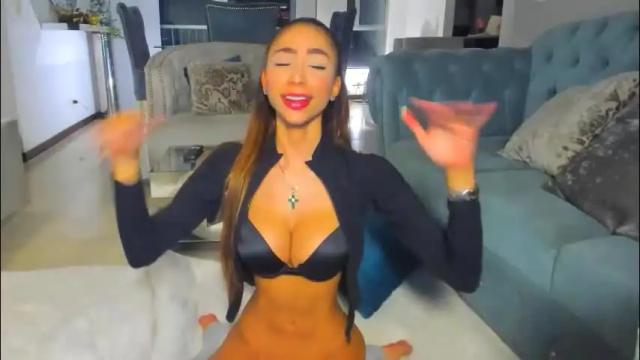 Image 4 of lilipinkette Stream on Chaturbate on 16 days ago