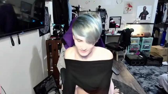 Image 2 of lilistars Stream on Chaturbate on 1 month ago