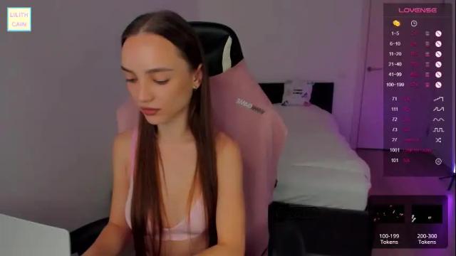 Image 7 of lilith_cain Stream on Chaturbate on 3 days ago