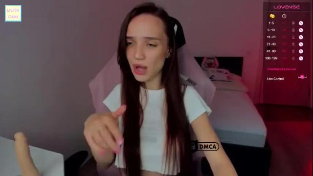 Image 7 of lilith_cain Stream on Chaturbate on 4 months ago