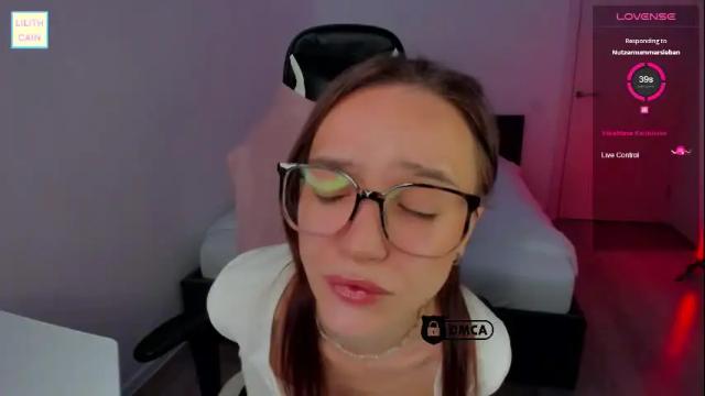 Image 4 of lilith_cain Stream on Chaturbate on 4 months ago