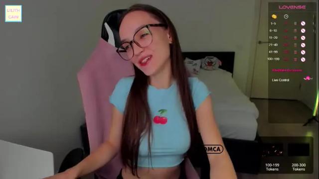 Image 7 of lilith_cain Stream on Chaturbate on 3 months ago
