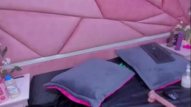 Image 3 of lilith_cooper20 Stream on Chaturbate on 2 months ago