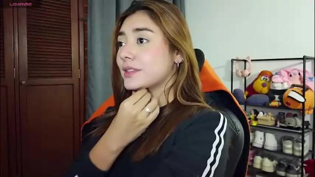 Image 7 of lilith_cruzz Stream on Chaturbate on 2 months ago