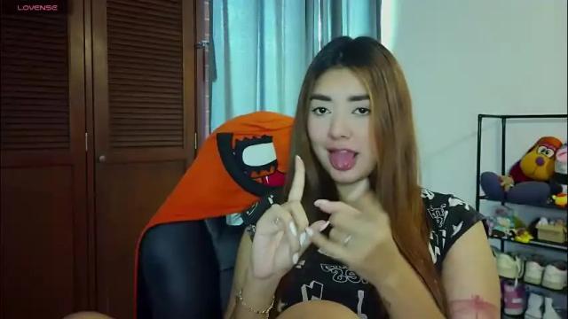 Image 3 of lilith_cruzz Stream on Chaturbate on 1 month ago