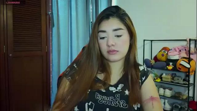 Image 8 of lilith_cruzz Stream on Chaturbate on 1 month ago