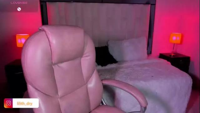Image 3 of lilith_dy Stream on Chaturbate on 22 days ago
