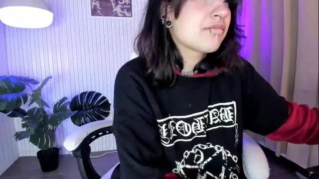 Image 7 of lilith_hart_ Stream on Chaturbate on 1 month ago