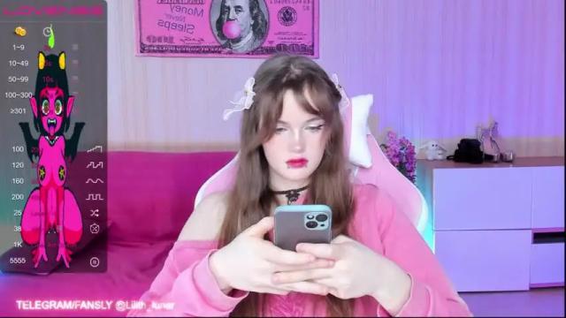 Image 3 of lilith_lunar Stream on Chaturbate on 19 months ago